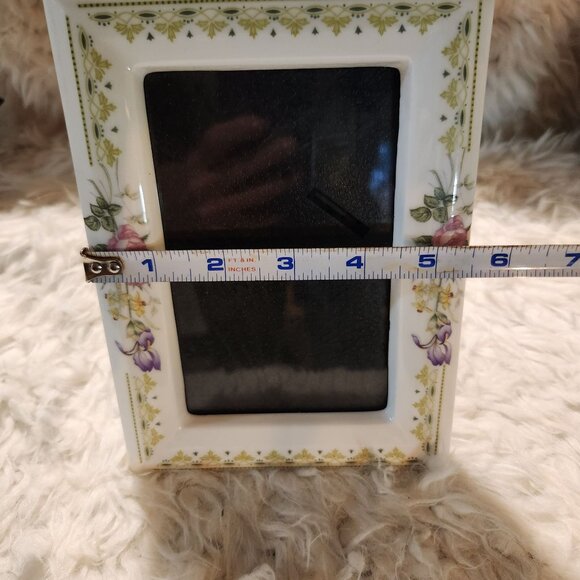 Royal Doulton Porcelain Photo Frame 5"x7" Floral Design Cottage Fairy Elegant - Picture 3 of 6